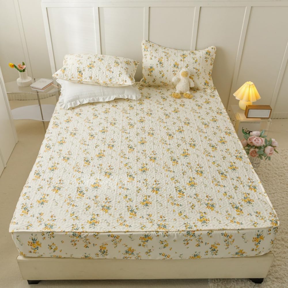 Soft Mattress Protector with Elastic Fitted Skirt