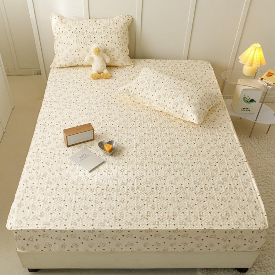 Soft Mattress Protector with Elastic Fitted Skirt